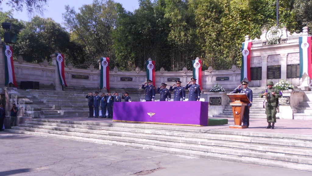 La Ceremonia fue presidida por el Gral. de Ala D.E.M.A. Carlos Antonio Rodriguez Munguia, Comandante de la Base Aérea Militar No. 1.
