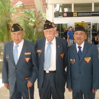 Veteranos invitados a su llegada al Aeropuerto Internacional Ángel Albino Corzo de Tuxtla Gutiérrez.
